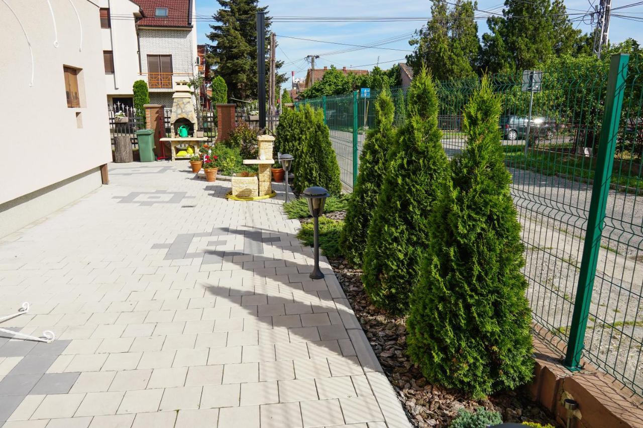 Kristall Apartments Sabac Bagian luar foto
